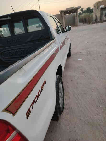 فلاونزه موديل ١٣ رقم بابل باسمي سنويه مجدده لل٢٧ مبدل بيه جاملخ أيسر جهت سايق وبارد بل جاملخ الأيمن قليل مكينه كير حداديه تخم تاير كله جديد سياره كامله من كلشي مكاني ديوانيه السعر ١٨٥ رقم الهاتف ***********
