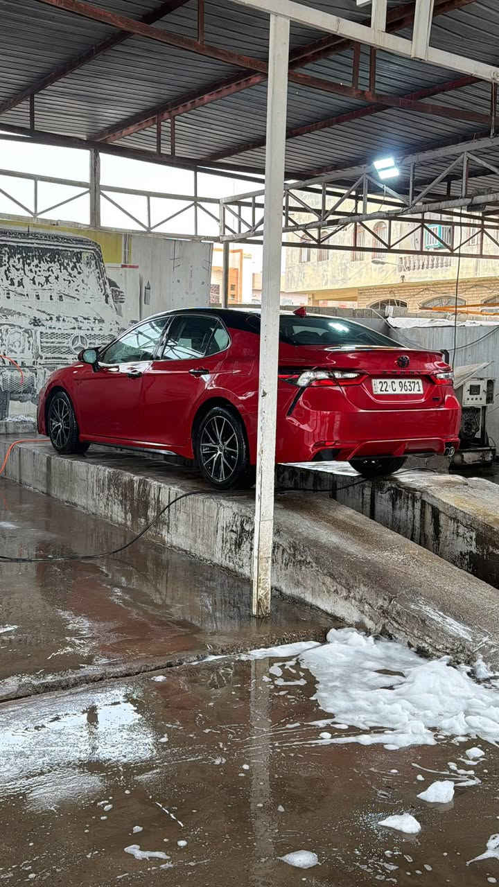 كامري 21 حادثها قطعتين خلفي خفيف جدا 
ماشية 40 الف كيلو حقيقي واحسب بعد شكد نظيفة 
فولا مواصفات 
بصمة 
سلايت 
رادار 
نقطة عمياء
كشنات كهربائي 
كامرة دوارة 
السعر 215 ورقة وبي مجال 
***********
