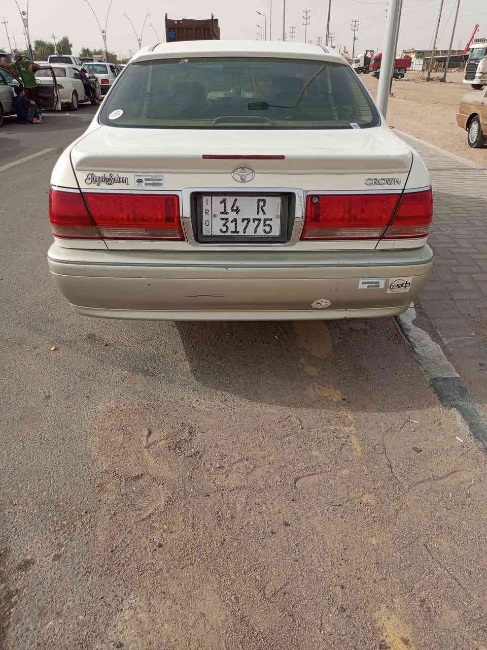 للبيع جنون موديل 2000نقل جثه رقم بصرة سيارة جديده سنويه 2028السعر 90ورقه وبيهه مجال رقم التلفون ***********
