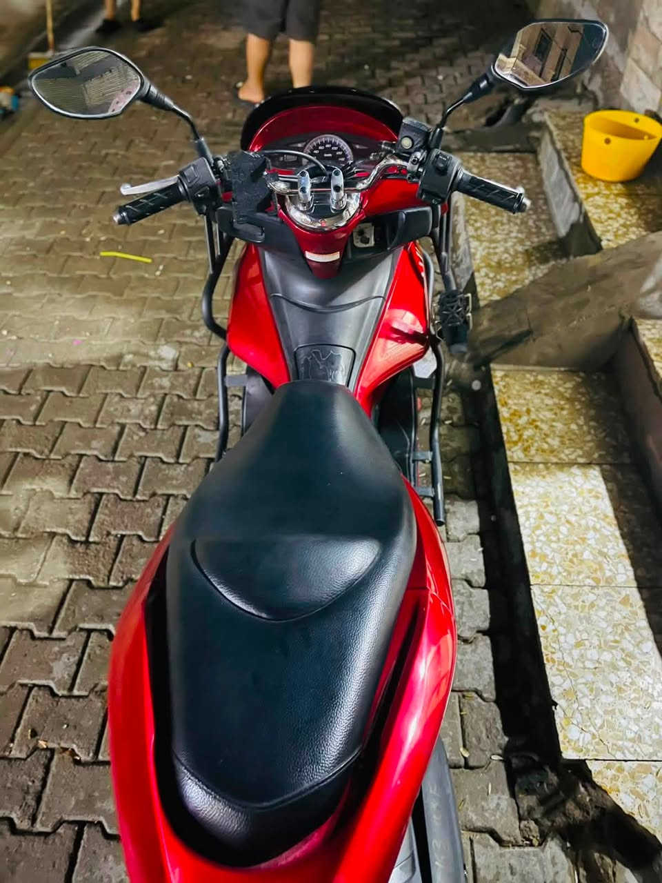 سلام عليكم PCX جيل الاول يابانيjf دراجة مال رمبه اوراق ومكاتبه مال معرض كفاله مكينه وكفر السعر 13$ مكاني بغداد الشعله الهاتف للتواصل ***********
