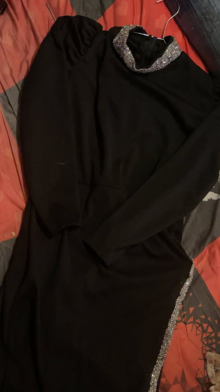 سلام عليكم عندي هذني فساتين قياسهم لارج جديدات سعرهم مناسب كلش وبوجود توصيل


**إذا كنت صاحب هذا الإعلان وتريد حذفه لأي سبب، رجاءا أرسل رسالة إلى الدعم الفني**