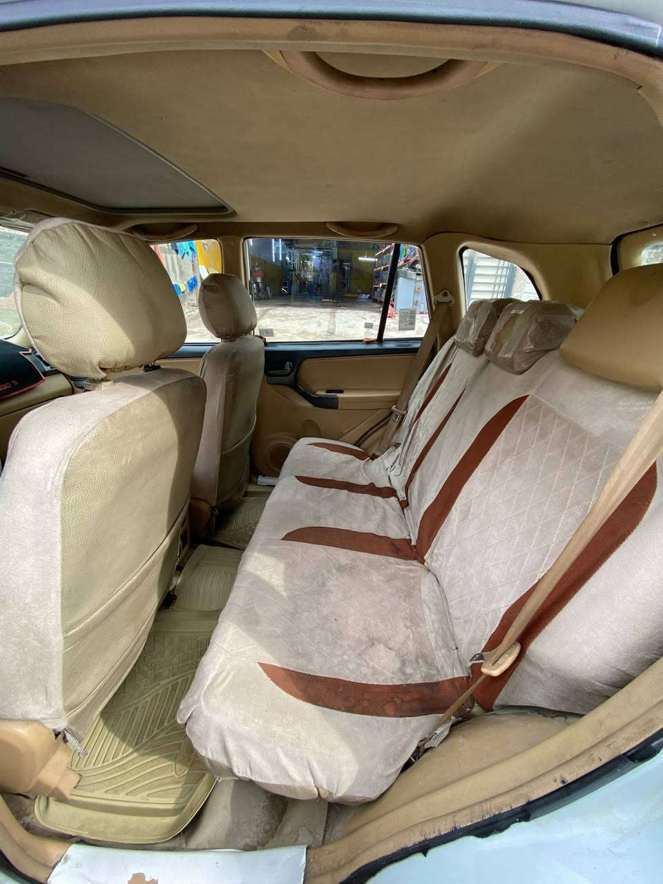 السلام عليكم
شيري تيكو 2012  
كير كهربائي 
مواصفات فتحه شاشه تبريد خير من الله
محرك وكير كفاله 
كفاله من صبغ والحادث 
الاستفسار اتصال على الرقم  *********** عنوان السياره بغداد الدوره شارع الميكانيك  متوفر واتساب
