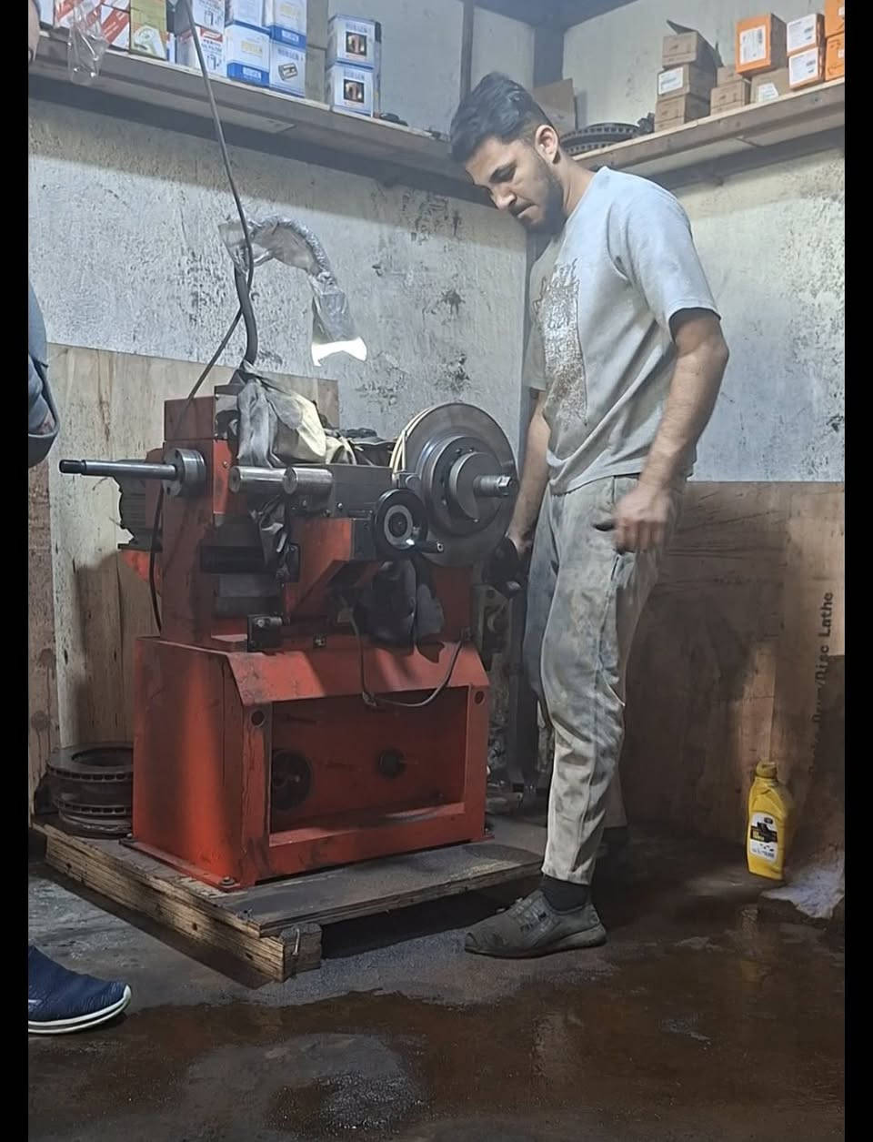 تصفير فلانجات جميع سيارات وبسعار جوه السوك المكان صناعيه حمدان شارع العام ***********
