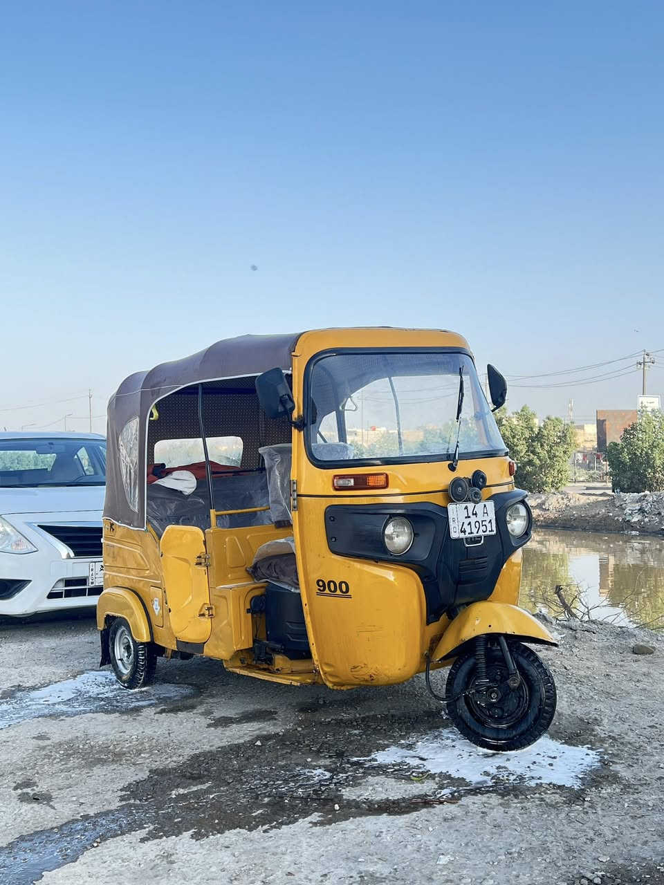 سلام عليكم تكتك باجات 2021 رقم سنويه تكتك نضيفه السعر 6000 وبيه مجال حك الجيه للملاحضه ابيع كوم حديد المو شراي لايتصل الرقم ***********
