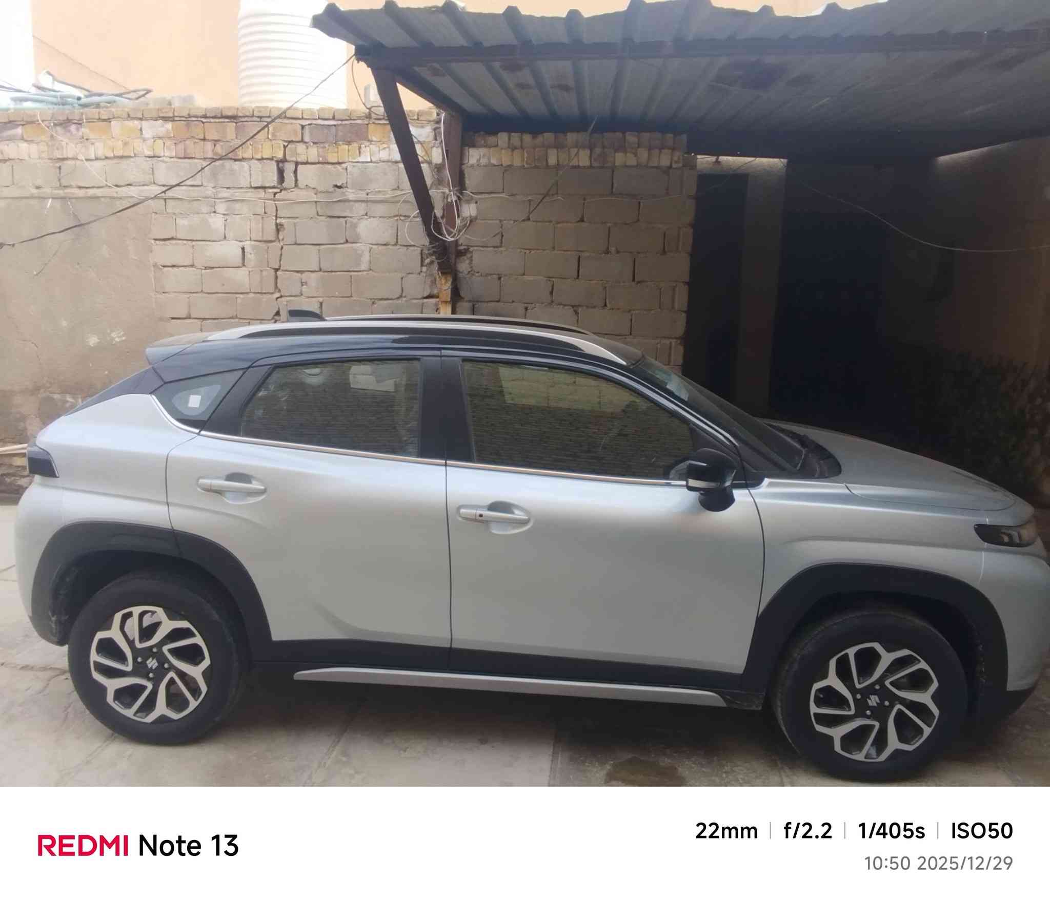 بسم الله الرحمن الرحيم
سيارة سازوكي فرونكس ياباني 2025 

سياره زيرو رقم بغداد 

اللون سيلفر قمارة سودة 

للتواصل ***********
