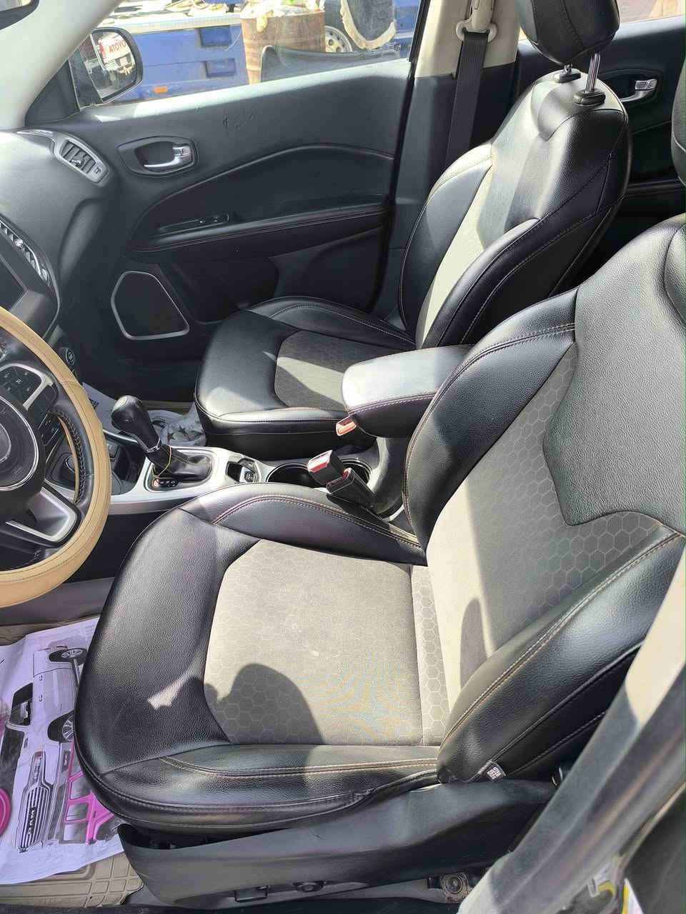 بسم الله الرحمن الرحيم
وبعد التوكل على الله 
جيب كومباس ٢٠١٩ لاتتيود دفع رباعي
حادث خفيف موضح بالصور
لغد شاصي مكفولات
كير محرك كهربائيات مكفولة
تبريد تدفئة 
محرك ٢٤٠٠ يعني بانزين عادي
حدادة صدر جديد
مع تصفير فلنجات وتبديل دسكات
مسويلها ادامة جديدة
السيارة خير من الله مناقصها شي
واكيد تشوف وتفحص بنفسك اول
مكان السيارة الدورة
غرض البيع للتحديث
السعر ١٢٥ وبيها مجال للشراي
***********
