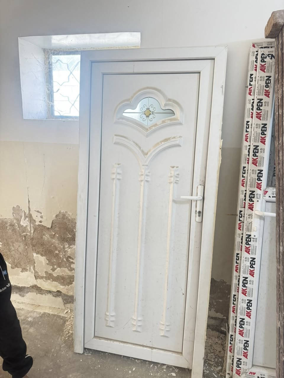 السلام عليكم … 
يوجد باب PVC عدد 5 جديد للبيع 4 منهن كبار قياسهن طول 195 سم و العرض 85 سم و واحد منهن مال حمام قياس 75 سم عرض و وطول 175 سم كلهن للبيع فقط ما ابيع واحد السعر كلهن 225 الف للاتصال ***********
