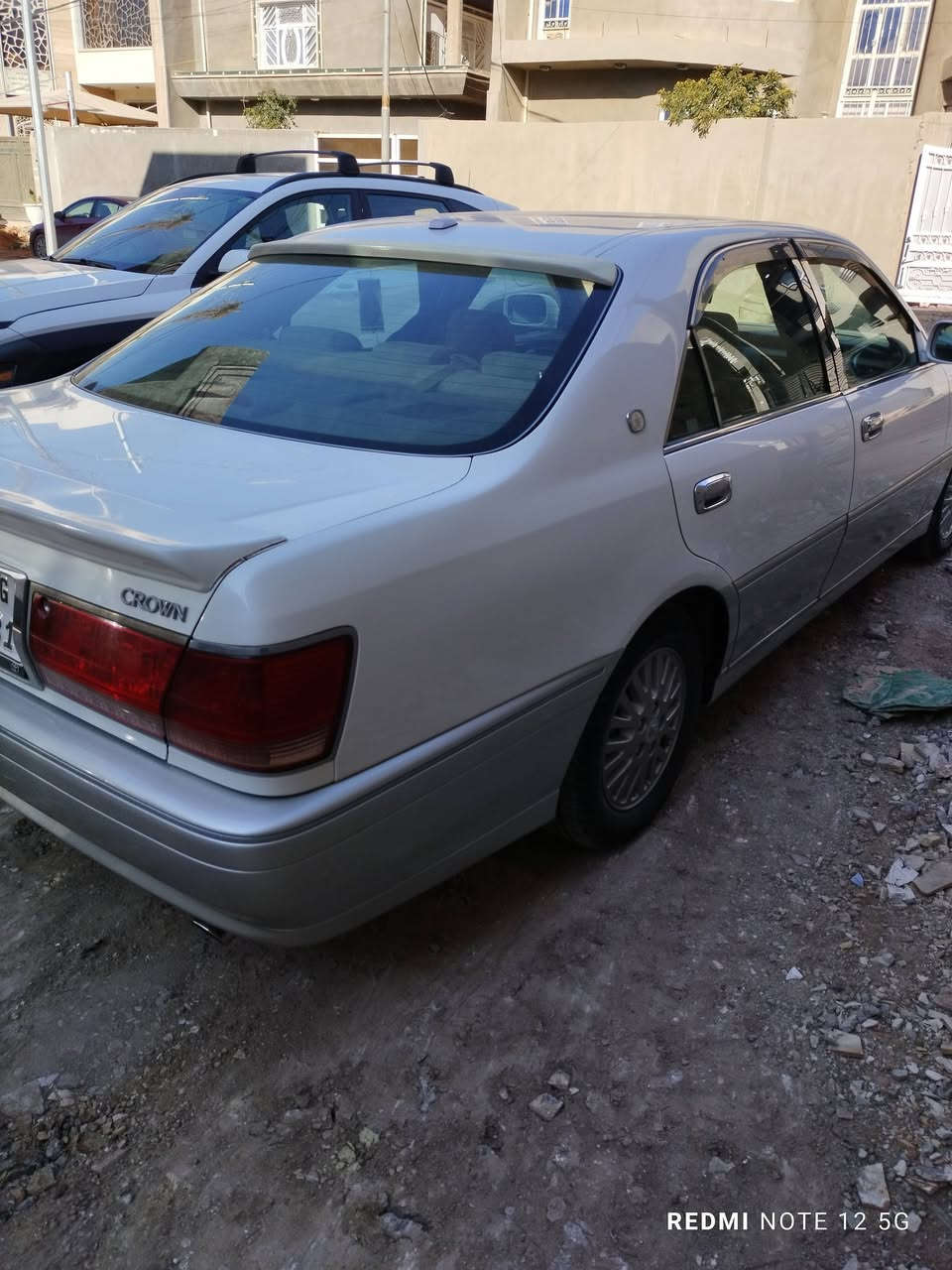 السلام عليكم ورحمه الله وبركاته
من رخصت الادمن 
ملكه أدوات كصتين السياره حلو 
محرك فيشه وبطل فيفتي
تبريد ودافئة شغله 
حداديه الامامي والخلفي جديد 100%
تخم تايري جديد 
باتري جديد 
كهربائيات كله شغله 
جديده بمعنى الكلمه 
***********
واتساب
