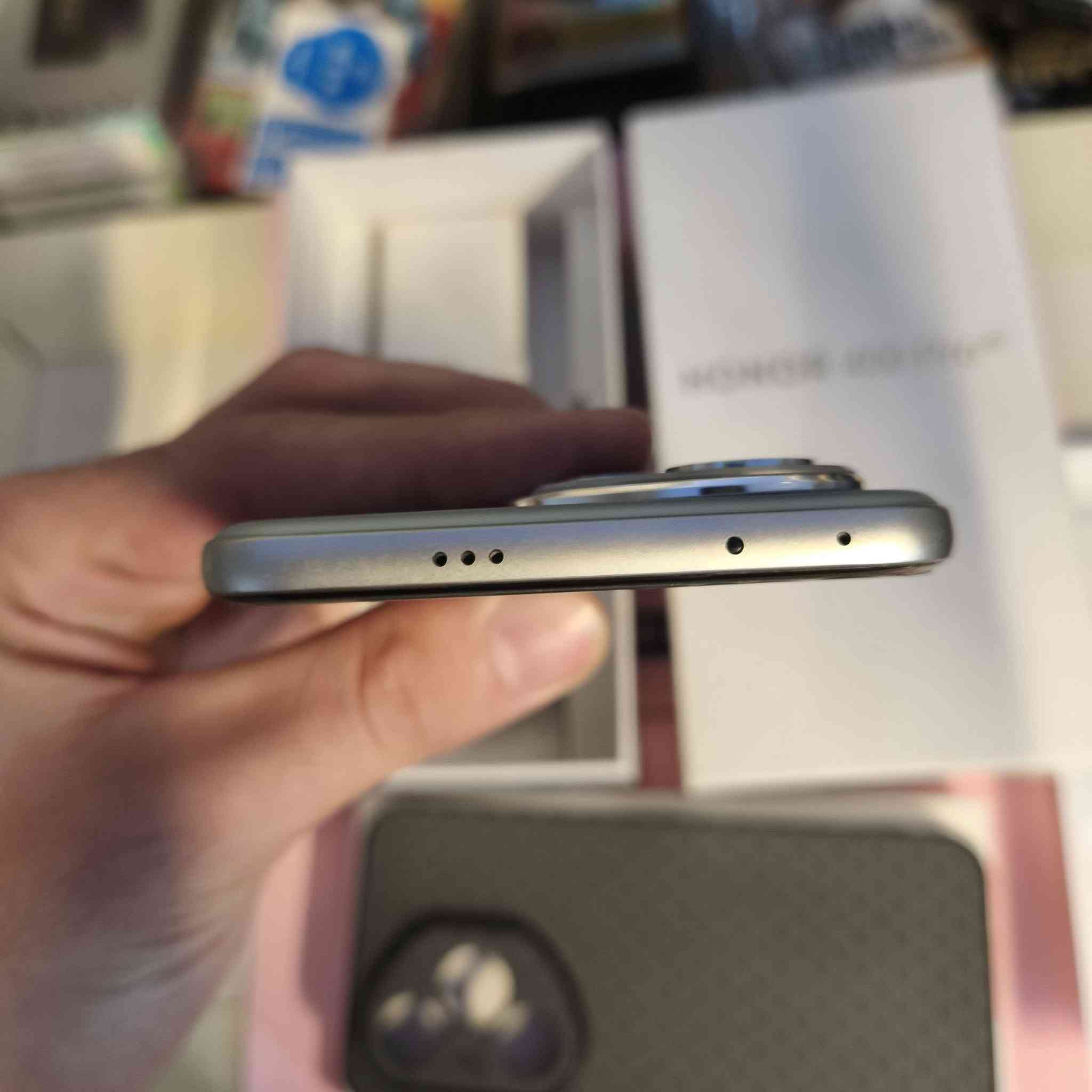 ألعملاق هونر 400 برو
مستخدم نضافه 💯 
ذاكرة 512 ألرام 12
كامره عملاقه200MP🔥
ألسعر 640 ألف قفل 🔥
🚙 توصيل لجميع المحافظات 7 ألاف 
📩 للحجز: مراسلة الصفحة أو الرقم📞 ***********

📍 ألعنوان:
البصرة – قضاء المدينة
سوق بسطات الهواتف المستعملة
مقابل مجمع / مودرن مارت
