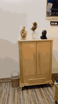 غرفه للبيع استعمال قليل تصميم خاص نوع الخشب سنديان السعر3 ملايين ونص وبي مجال العنوان كربلاء للتواصل واتساب ***********
