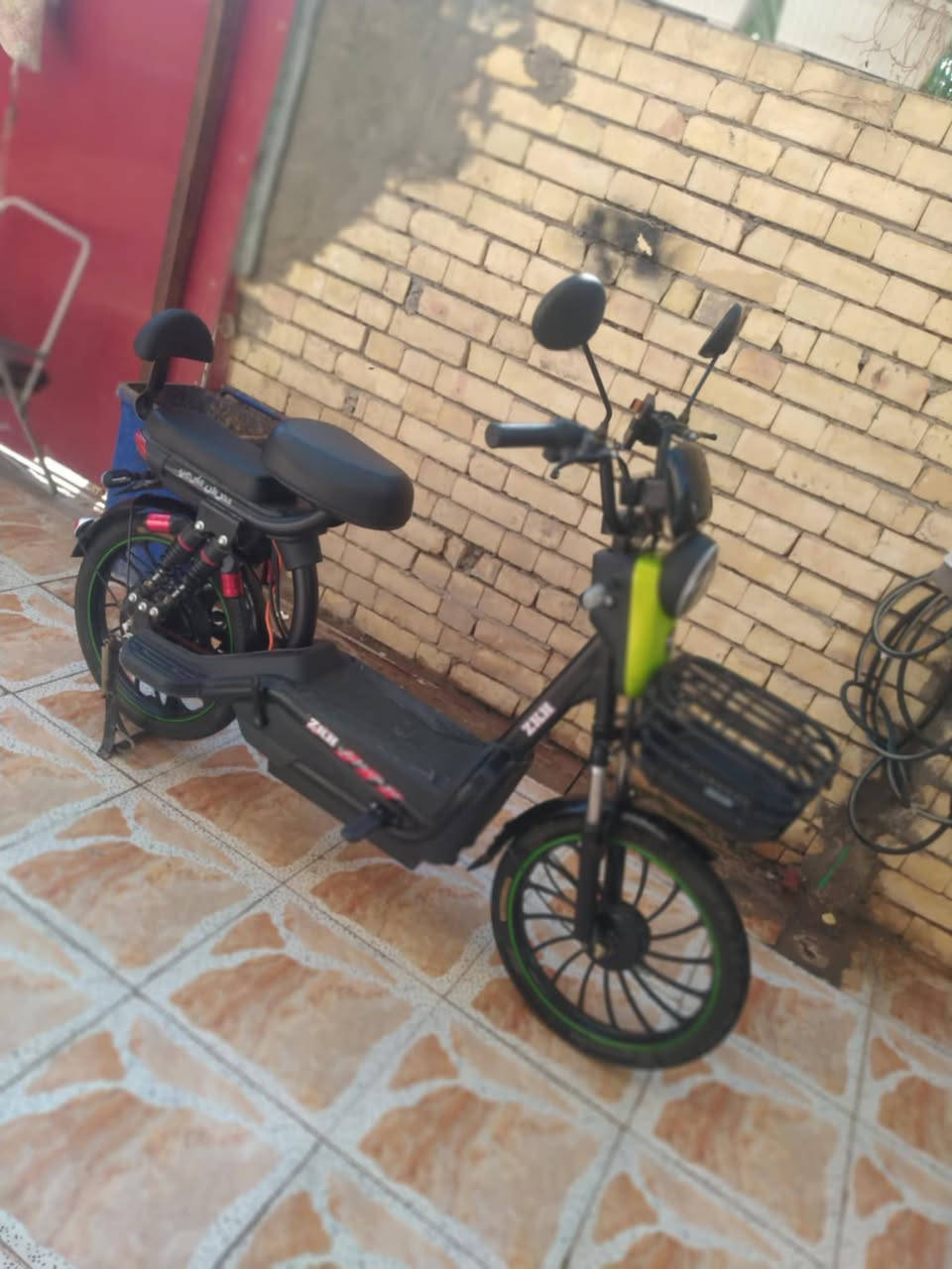 السلام عليكم دراجة جديدة مشتريهة600 ولله كلشي مابيهة فول مواصفات بطاريات فول بصمة اثنين تشغيل عن بعد اشاير اخبلن يعني كاملة دراجة نضيفة حيل بس اكون صريح وياك الابريك ال خلفي رايدلة سيم بس السعر 500 بيهة مجال قليل مكاني ابو غريب الرقم ***********
