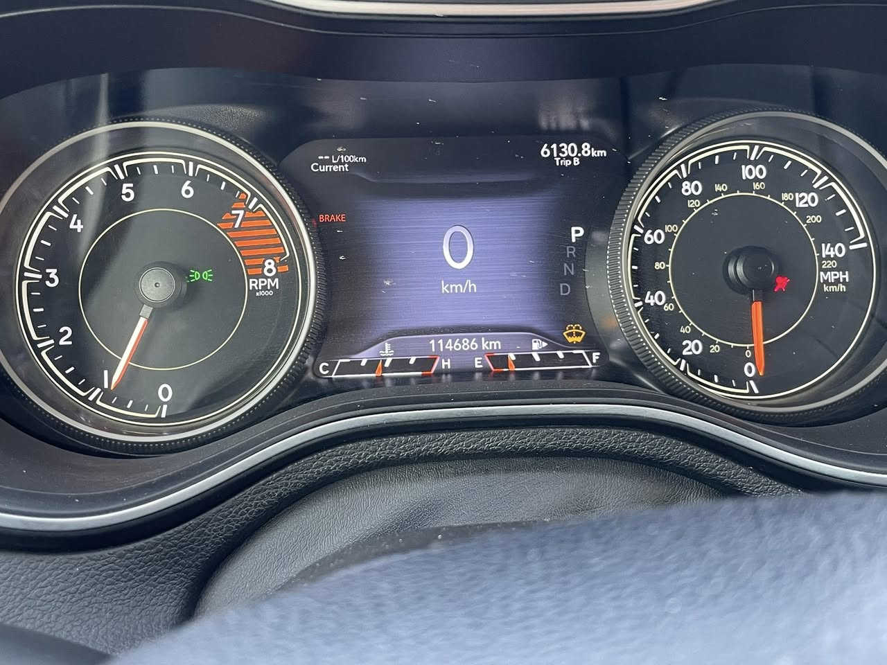 جيب شيروكي 4*4 ( بزون )
6سلندر 
السعر 145$
#مواصفات 
تدفئه كشنات 
تدفئه ستيرن 
شاشه جبيره +كاربلاي 
مستشعر وقوف 
مراقبة النقطه العمياء
مثبت سرعه 
5 مقاعد جلد
سياره كلها بلاديه بس الفيت بم مبدل
#حادث بس بارد من كدام


**إذا كنت صاحب هذا الإعلان وتريد حذفه لأي سبب، رجاءا أرسل رسالة إلى الدعم الفني**