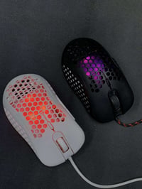 � متوفر هسه بكميات محدودة 🔥 موسات Gaming RGB بإضاءة خرافية ✨🎮  ▫️تصميم...