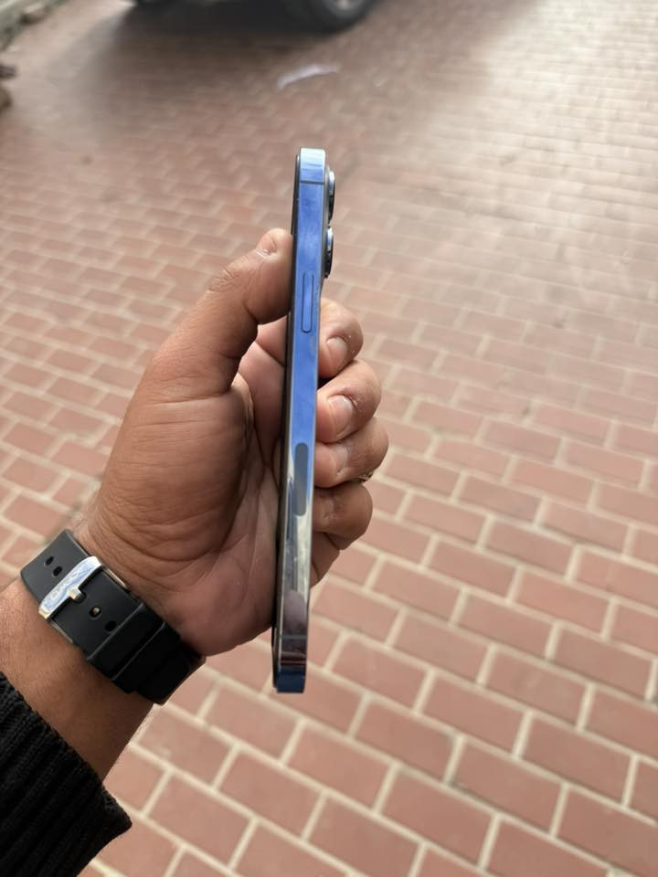 سلام عليكم ايفون ١٣ برو ماكس ذاكرة ٢٥٦ بطارية ٨٤ جهاز لوك ويا شاحن فقط شرط الفحص مامضروب برغي سعر ٧٠٠ بي مجال *********** اتصل خاص مغلغ
