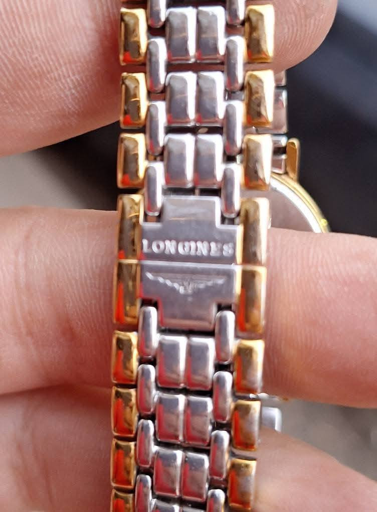 ساعة Longines Présence (لونجين بريسنس)، وهي موديل كلاسيكي .قطر 33 .///اي استفسار خاص.🌿


**إذا كنت صاحب هذا الإعلان وتريد حذفه لأي سبب، رجاءا أرسل رسالة إلى الدعم الفني**