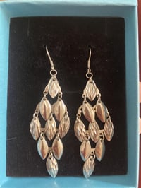 فضه اصليه جديدات اخذتهن قبل شهر بميه الف أريدهن 65 وعدي توصيل رقمي 078...