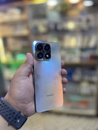 هونر X8a • ١٢٨ • شق بالشاشة