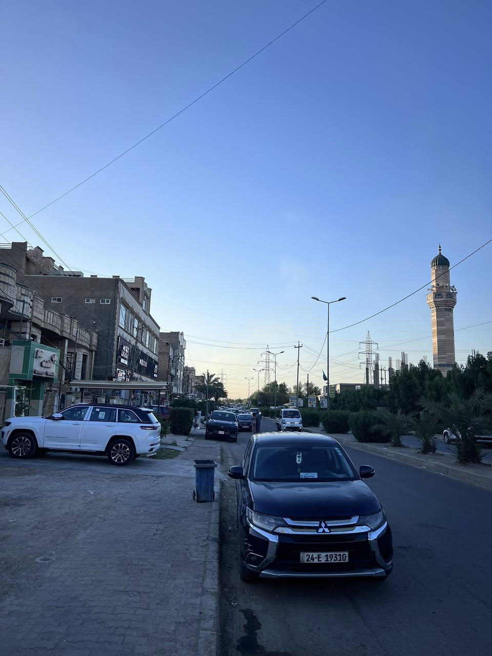 قطعه للأيجار 150 متر
موقع تجاري وممتاز 
للتواصل ***********
