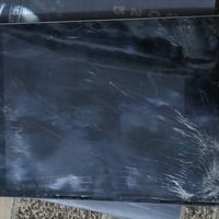 ايباد ٨ • ذاكرة ٣٢ • تاچ مكسور