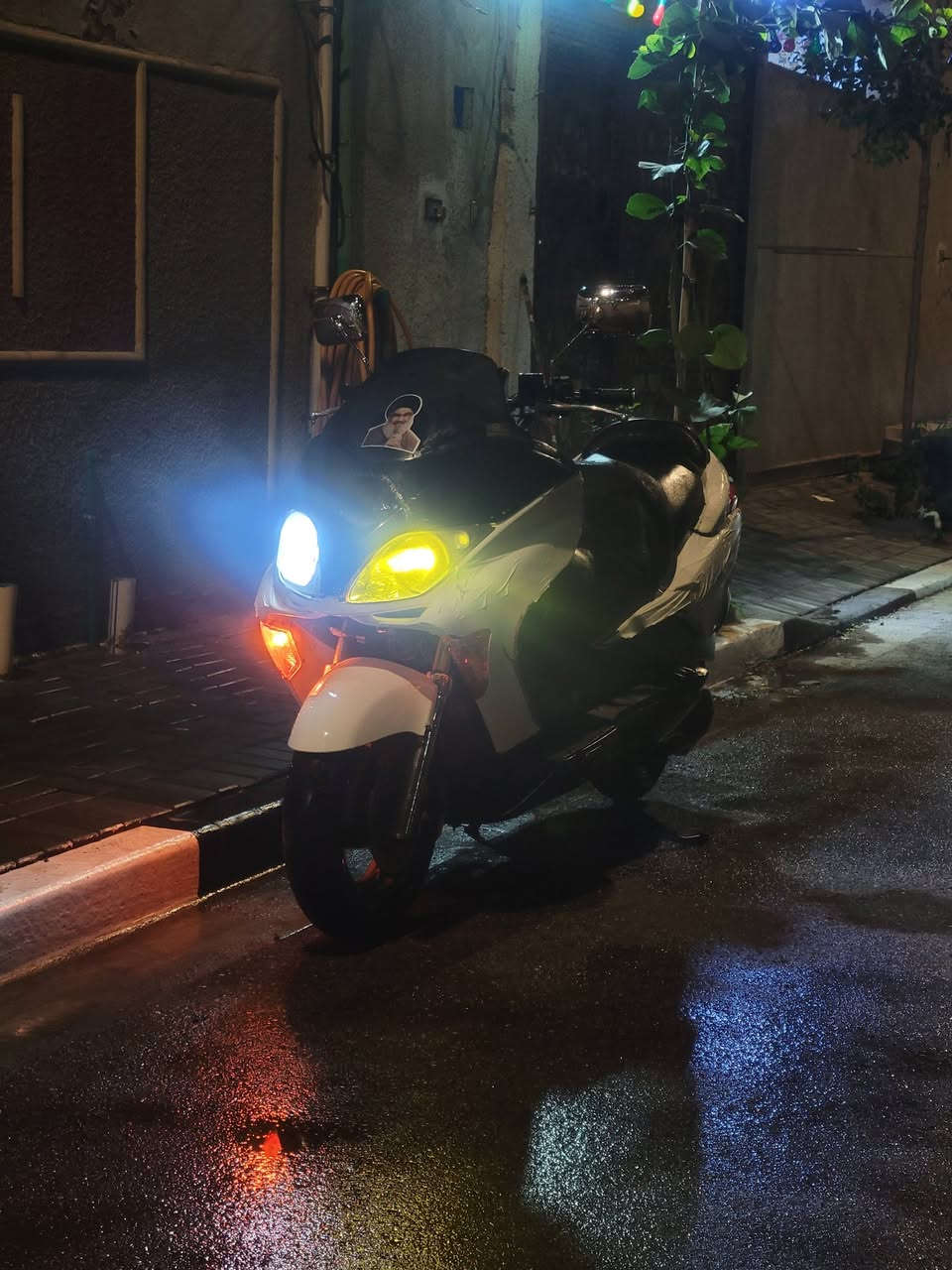 للبيع دراجه فورزه 08 الدراجه ما عوزه شي تخبل شلعه ومعدل ونضافه ومال جناي الدراجه معروفه مواصفاته
السرعه 160 تايرات جدد. راديتر الدراجه نوزل مو كابريتر 
المكان بصره كزيزه *********** واتساب + اتصال 
السعر مليون و ١٠٠ وبيهة مجال المؤشراي لا يتعبني
