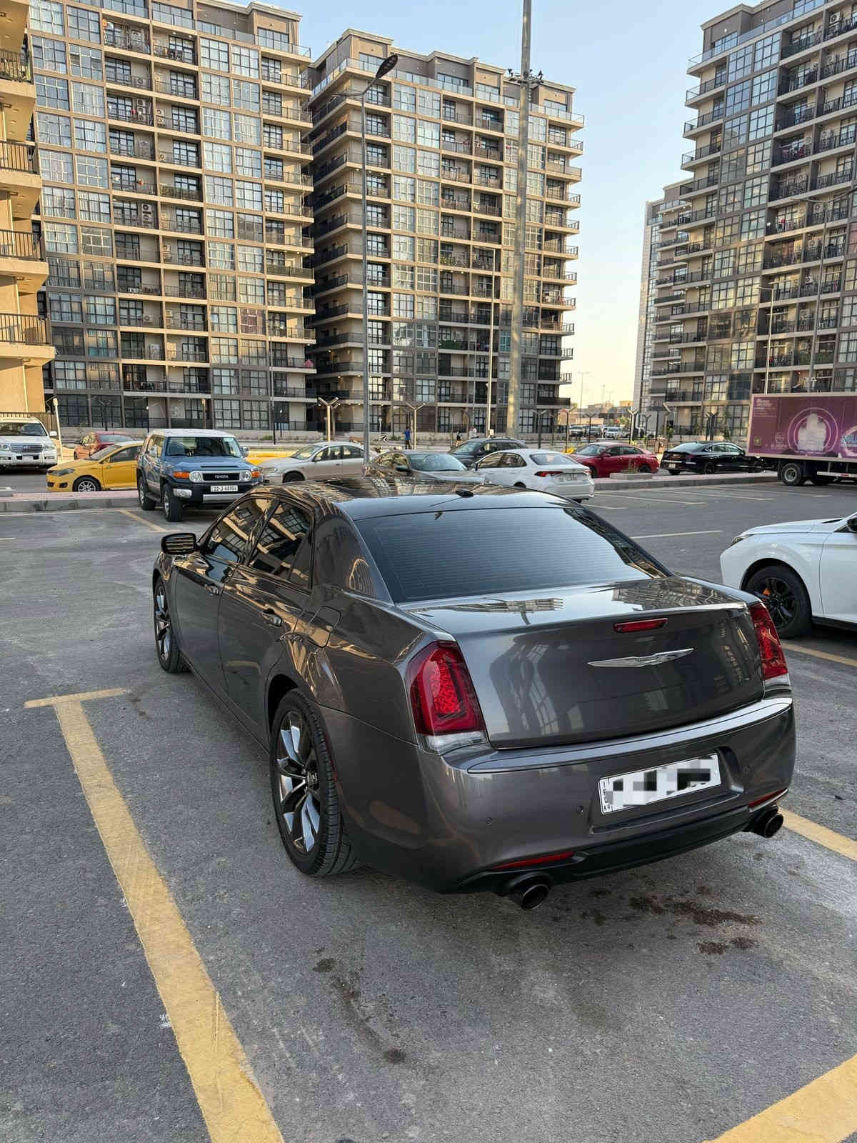 للبيع اوباما كرايسلر  (2020) اصل خليجي وكالة هارلم 
تو ويل  300  S  هيمي (5700) 

بچم عريض 

السيارة ماشية ٦٦،٠٠٠ 

رقم مميز سليمانيه الجديد تحويل ثاني يوم  

السياره مظللة بالسنويه

المواصفات :
* پانوراما . 
* داخل جلد لون ابيض
* برده خلفيه كهرباء
* سكليتر كهرباء
* حساسات امامي خلفي
* مصابيح امامية زنون 
* ويل قياس 20 أنج 
* شاشه كبيرة مع نظام ملاحة نفكيشن GPS .
* سستم صوت الپاين 
* ⁠دمام صوت 
* مقاعد أمامية كهربائية عدد 2  خزن وضعيات
* مقاعد أمامية تبريد وتدفئة . 
* تشغيل عن بعد . 
* تدفئة ستيرن . 
* تدفئه وتبريد  اقداح
* محدد سرعة . 
* كاميرا خلفية .
* مرايا متحسسة للاضاءة العالية .
* كير شفتر بالستيرن . 
* دخول ذكي (بصمة)

ملاحضه السيارة مكفولة  عدى الجاملغ الأمامي بي بارد كلش قليل بدون فتح  شغل درجه أولى

السعر 30,000 وبيها مجال قليل
***********
