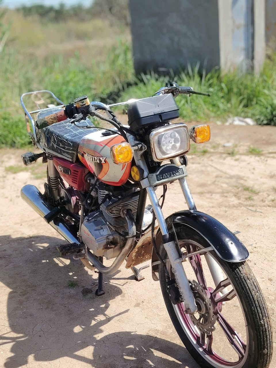 لبيع سيفان 21مكينه ما مفتوح اوراق جاهزه كهربيات محركه ***********بابل الحمزه الغربي
