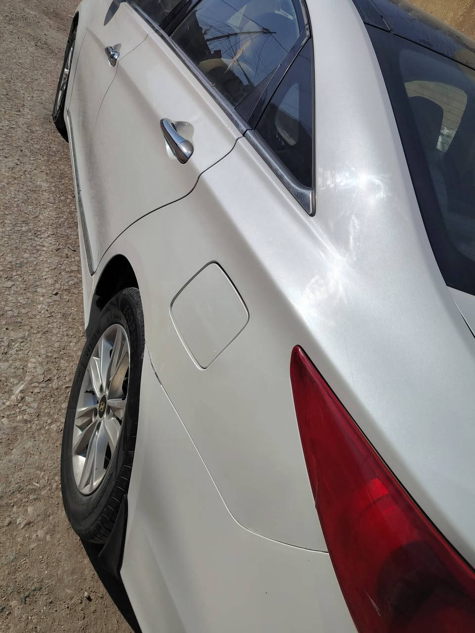 السلام عليكم 
سوناتا 2011  خليجي فول عدة البصمة 
كير مكينة 2400دوش المرغوب مكفول كير مكينة ضربة مابيها فقط صبغ قطعتين تبريد 
ماشية 195.
المكان كربلاء 
السعر:130 وبيها مجال
***********
