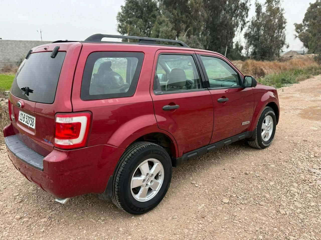 🚗 Ford Escape بۆ فرۆشتن
▪️ مۆدێل: (2008)
▪️ مەکینە: 4 سلێندەر
▪️ گێڕ: ئۆتۆماتیک
▪️ ڕەنگ: سوور هەناری
▪️ جۆری سەیارە: SUV
▪️ سووتەمەنی: بانزین

نرخی 75 گەڵا 
شوێن: کەلار 
📞📞:*********** خناقين, ديالى

