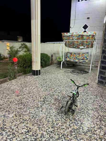 سلام عليكم 
دار للبيع طابو زراعي سند 25 في منطقة الدوانم مجاور الري مساحة الدار 500 م واجه 12 ونص  علمآ السند بسمي 
يرهم مراوس مع دار مساحه 100 م او اقل في السيديه 
يحتوي الدار غرفتين وصاله كبيره وهول كبير ومطبخ حار وبارد 
***********
