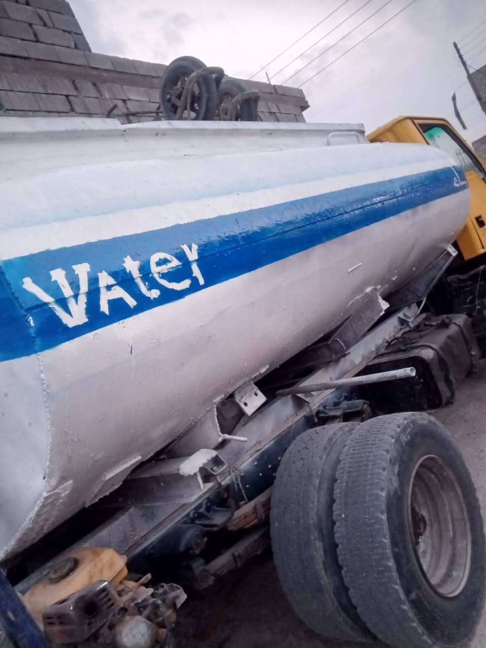 السلام عليكم للبيع دنكر مستبوشي السعة 5ونص محرك نضيف رايد شوي ترتيب السعر 25 بي مجال البصره الهارثة الرقم/***********
