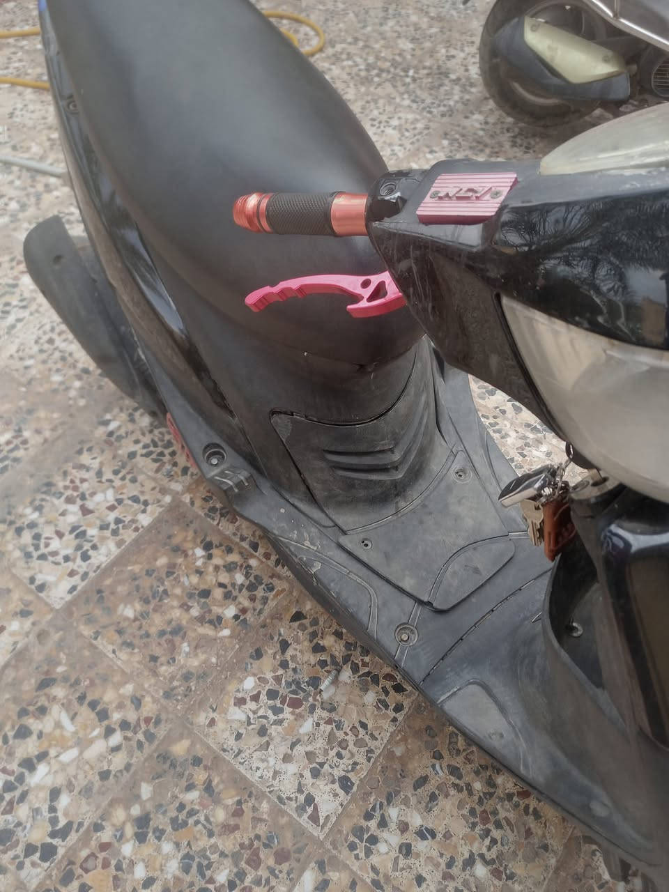 ماكس بلاد للبيع
مكينه مكفوله
كلجات رياضي
كلشي بيها نضيف
صوت ناعم
لايت زنون
تاير نضيف
اوراق سكنر ع رقم المكينه
سكنر سكنر 
وجماعت ال 200 و300 لاتجي 

استفسار اتصال او مراسله خاص
***********
