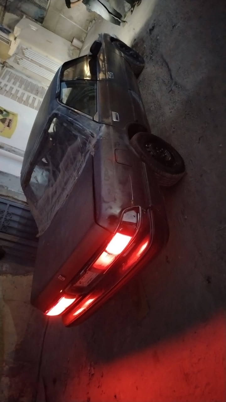 السلام عليكم مارك عظم للبيع موديل 92 سياره جاهزه وشغاله وحلوه عوزه نواقص بسيطه كيره يخر بنمره مكينه حلوه تخم تاير حداديه بور مشط جاهزه سنويه صليه  اكفليكيه سرقه وعشائر راعيها بكربلاء ما واصل بيع كوم حديد سعر 10 اوراق مكان نجف ***********
