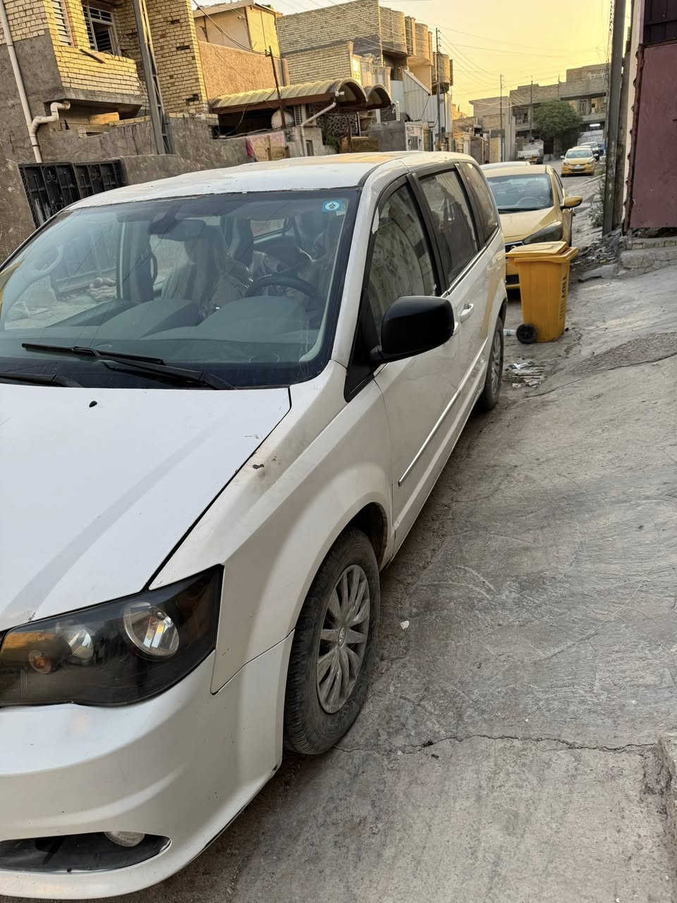 بيع سريع دوج كرفان موديل ٢٠٠٨ السياره نقصها تبريد كير محرك تخم تاير صدر امامي خلفي رقم بغداد دولي سعرها ٧٠ وبيها مجال قليل حك الجيه الشراي يتصل *********** المكان بغداد
