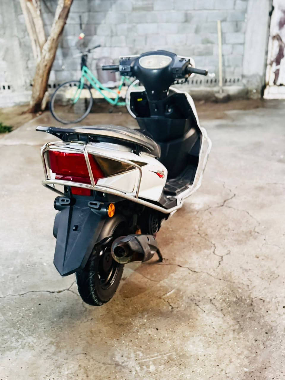 للبيع مكفوله و كلشي شغال مكان بابل النيل
سعر ٤٠٠وبيه مجال ***********
