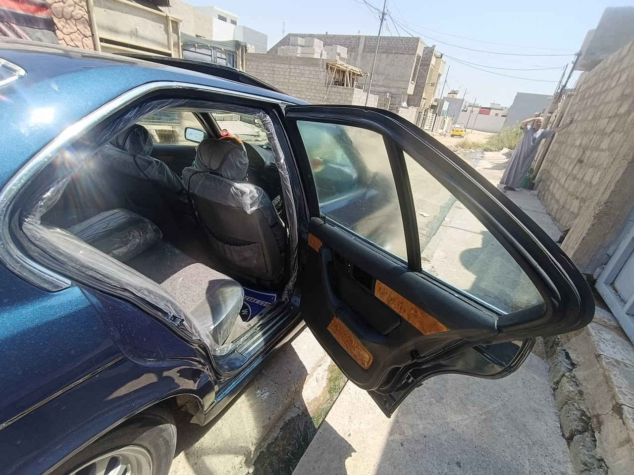 سلام عليكم
 رخصت الادمن
BMW1994
525 أصل فصل بليته وسنويه ومكينه 
سياره فول 
كير اوتو
سلايت طكتين 
دبل يربك
بجم عريض
مكينه شرط
كير شرط
كشنات جلد 
داخل اسود 
تبريد شرط 
لايت صوار زنون
كل كهربائية السياره شرط
صدر امامي خلفي شرط جديد 
كاردن كوبلن شيال كاردن شرط
مري صقر
4 جامعات كهرب 
نضام مركزي الصقر 
دعاميه M
شرط التحويل 
السعر 63 وبيها مجال 
التفاصيل أكثر  خابر وتدلل
***********
***********
اروس حسب القناعه
