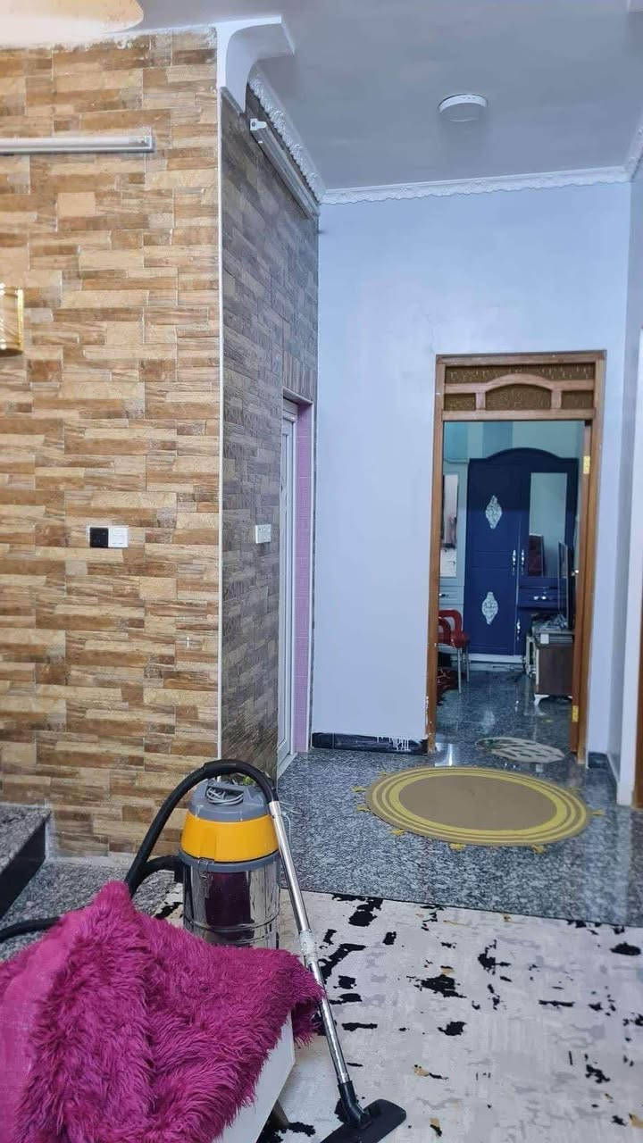 دار للبيع رقم 
حي الجامعي مساحة ٢٠٠م 
‎طابق واحد 
‎مطبخ واستقبال وصاله ٢ غرف نوم و٣ صحيات و٢مناور  البيت جاهز مابي نقص للإستفسار. *********** عمارة, ميسان
