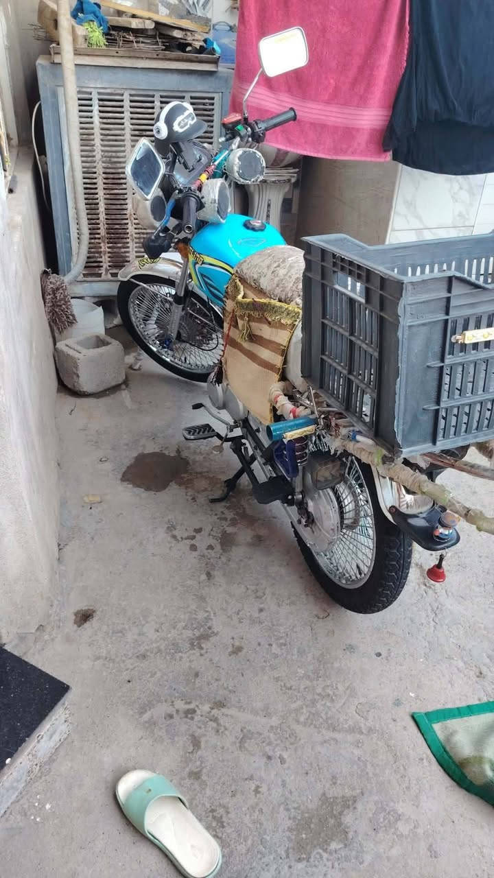 السلام عليكم
تايكر للبيع دراجه جديده 

السعر 650 بيها مجال شي قليل 

مكلف بالنشر رقم 📱 صاحبها *********** بي واتساب ديالئ خان بني سعد
