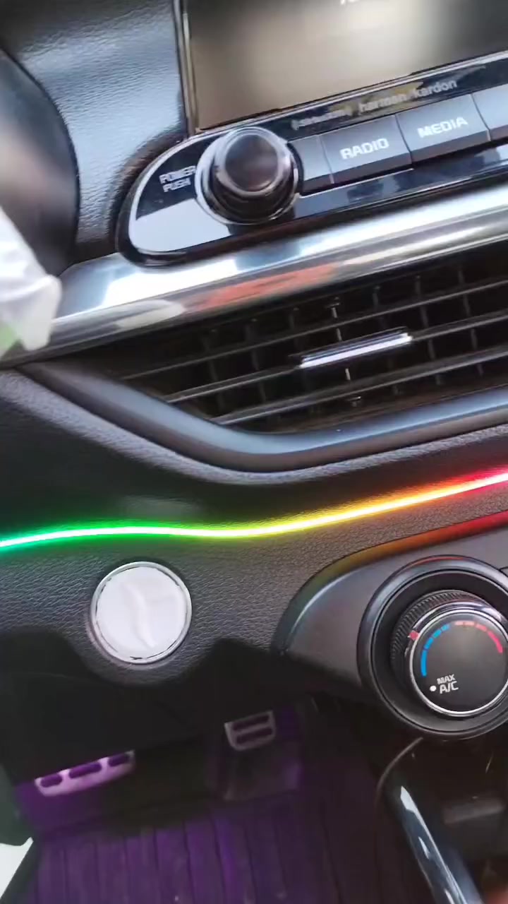 لد متغير يرهم الاغلب سيارات ب سعر جدا مغري تحكم تلفون عن طريق برنامج او رمونت او دكمه للحجز *********** يرهم الاغلب سيارات تخابرني اجي اشوف سيارتك وكلك ترهم او لا واكو سستم كامل يكون بييان +دشبول +فتحه الباب +ارضيه تكون عن طريق الحجز
