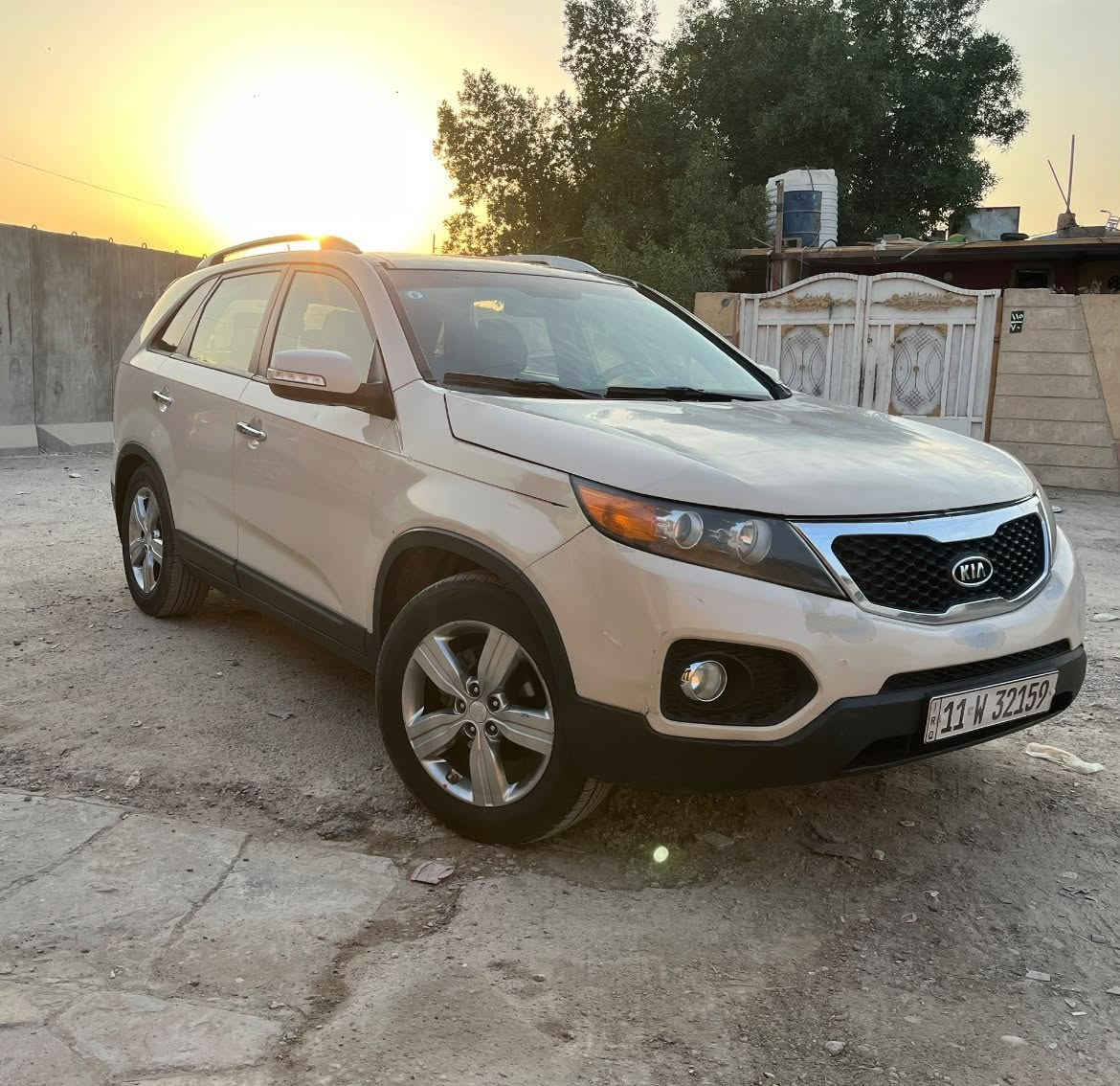 السلام عليكم

كيا سورنتو 2012 وراد أمريكي فئة SX فول مواصفات  مكينة V6  دوش 3500 

بيها قطع صبغ ابيع حزام بدون دواخل 
(السياره جاهزه بدون نقص )

موصفات 

1_حساسات خلفية 

2_مري شفط + قلابة 

3_بصمة ابواب  تشغيل بصمه 

4_فتحت سقف بنراما

5_تحكمات ستيرن 

6_شاشة لمس 

7_كشنات كهرباء 

8_كشنات جلد 

9_ سبعة راكب 

10_ ثلاث قطع تبريد... 

11/رقم بغداد دولي 

السعر 130 او بيها مجال 

للتواصل 

الرقم ***********
