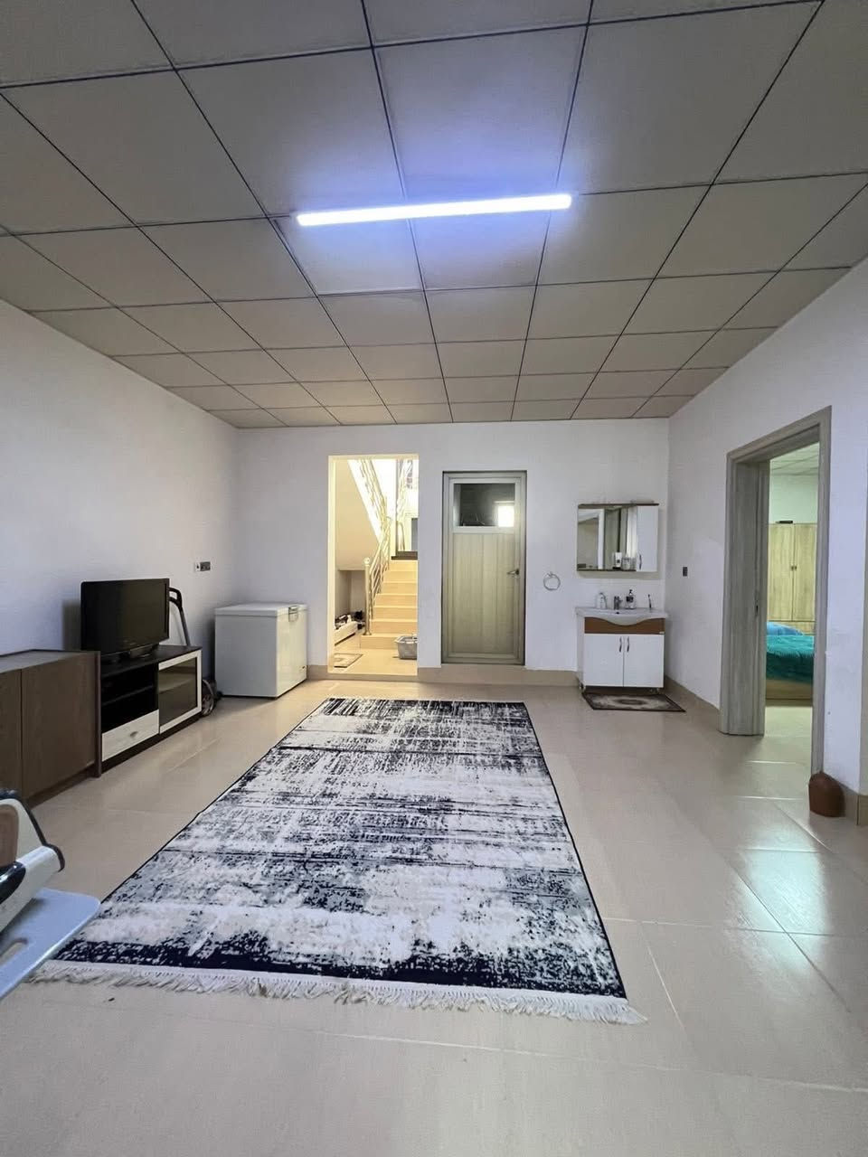 دار للبيع في مجمع لاوان ستي في اربيل
♦️مساحه 200م 
واجها قبله على شارع سايدين
♦️يتكون من 
♦️غرف نوم [4]
♦️مطبخ حارو بارد 
♦️هول |2|
♦️استقبال 
♦️صحيات 
♦️حديقه وكراج
♦️ملاحظة المنزل طابو يتسجل باسم كل من يحمل الجنسية العراقيه 
__________________________________
للاستفسار اكتر الاتصال على الارقام التالية 

***********

***********
