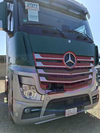 مارسيدس اكتروز • ٢٠١٧ • الرمادي خمسة كيلو