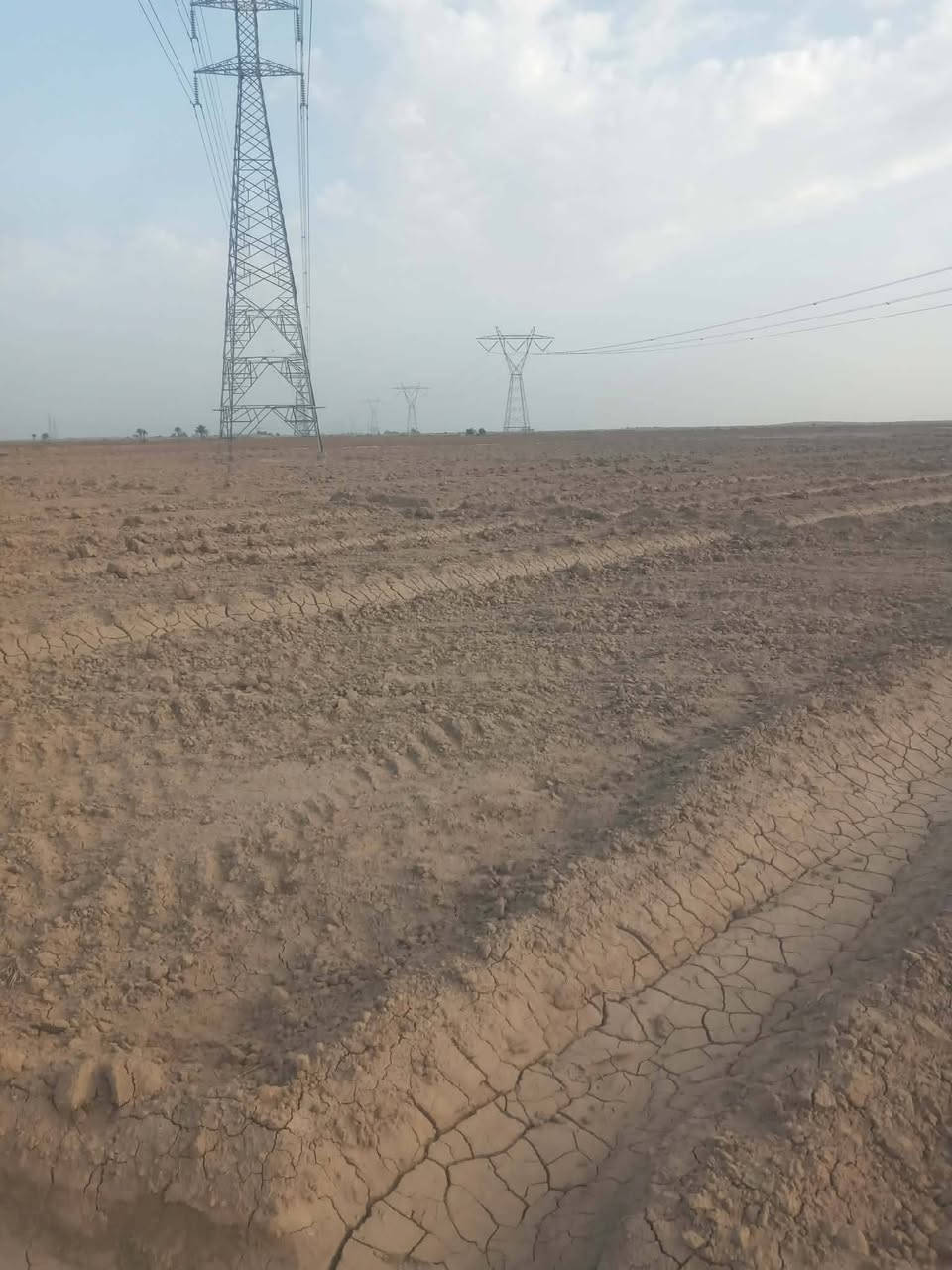 سلام عليكم
أرض زراعيه للبيع المساحه ١٤دونم ناحيه فدك المزاك 
ذنايب  في قريه الانتصار للستفسار أتصال على هذا الرقم***********
