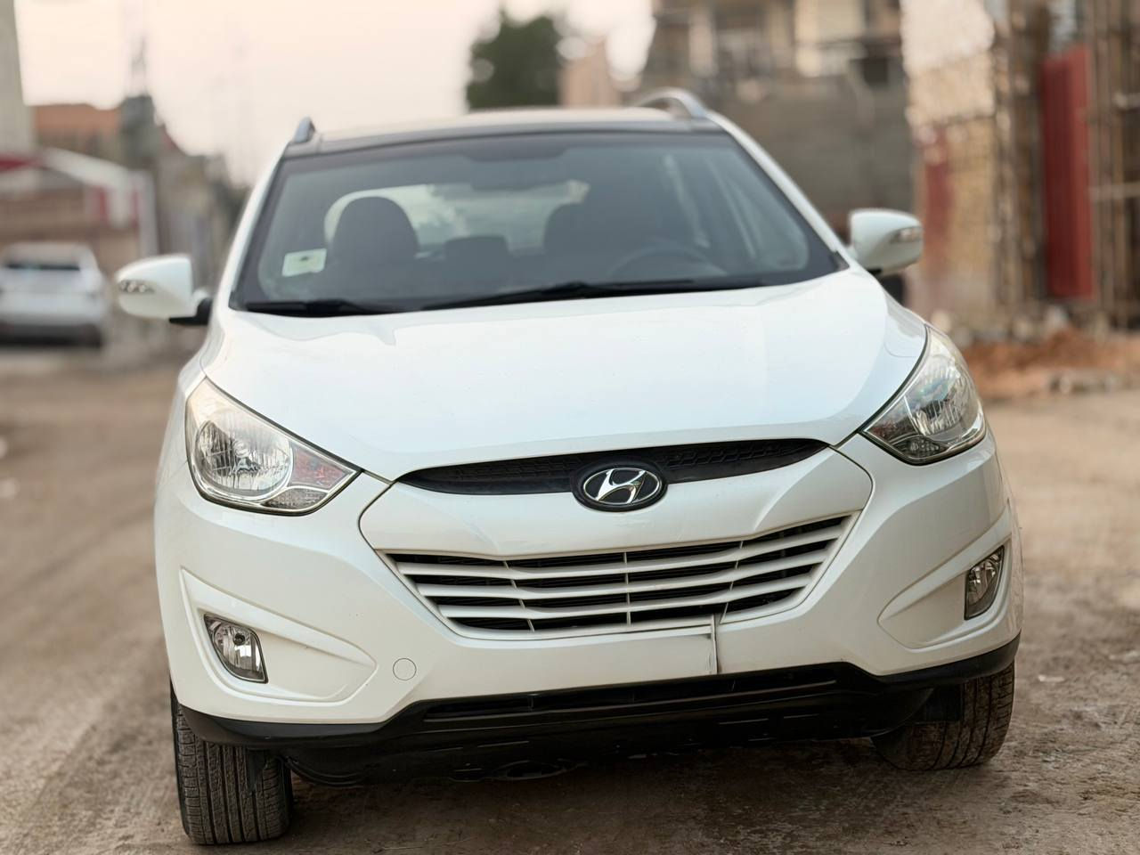 السلام عليكم هونداي توسان 
موديل 2012 خليجي سياره
رقم بغداد سياره جاهزه من كولشي مابيها اي نقص
محرك 2000 بنوراما سياره
مكينه وكير كفاله
سياره ماشيه 64 الف حقيقي
مكان سياره بابل
السعر/130 وبيها مجال للشراي
***********
