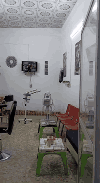 محل حلاقه كامل للبيع (فقط غراض)
للاستفسار الاتصال او واتساب( ***********)
