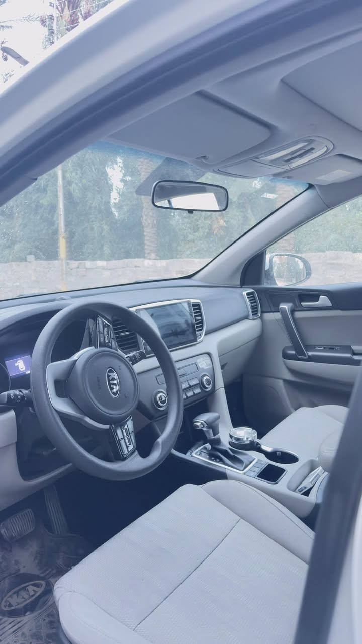 السلام عليكم 
للبيع كيا سبورتج خليجي كفاله عامه مديل 2021 الشركه الدولية خليجي
ماشيه 124 الف
رقم أربيل تحويل مباشر
بانوراما تحكم ستيرن
شاشه وكامره
نظام التشغيل سويج
كشنات مخمل
محرك 2000 دوش
تخم تاير جديد
السياره عليها ادامه كامله
للستفسار اتصال او واتساب
***********
السعر 205 وبيها مجال
