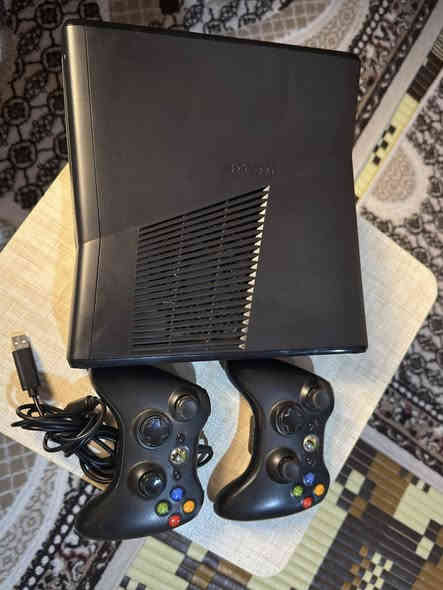 اخررر قطعة موجودة عدنا !!!✨✨
اكس بوكس 360 سلم للبيع باله اوربي شرط ما داخل اي صيانه نضافه 100‎%‎ هارد اصلي 250 كيكا نضام ارورا يتضمن العاب حديثه وقديمه 150 لعبه دبل جوستك كافه الملحقات الاصلية.
عنوانا كركوك شارع الحسابات.
السعر 115 الف فقط يتوفر التوصيل للاستفسار والحجز التواصل عبر الرقم*********** واهلا وسهلا بل الجميع
