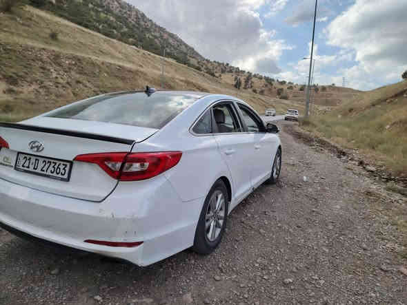 سلام عليكم  سوناته موديل 2016
رقم سليمانيه بسمي تريد وكاله تريد تحويل
وارد أمريكي  حدثه قبق الجنطه وداخل شبر عل حوض السبير فقط وبيه تشليع بل قماره شي بصيط
ماشيه 94 مكينه 2400 جيتي أي 
باتري جديد  تخم تاير جديد حديدية  جديده
تبريد ثلج ❄ زنون  أصلي   تاب أندرويد  كامره  خلفيه    السياره خير من الله   ماعيزه شي  السعر 122 وبيه مجال العنوان نجف  *********** 

مو النجف
