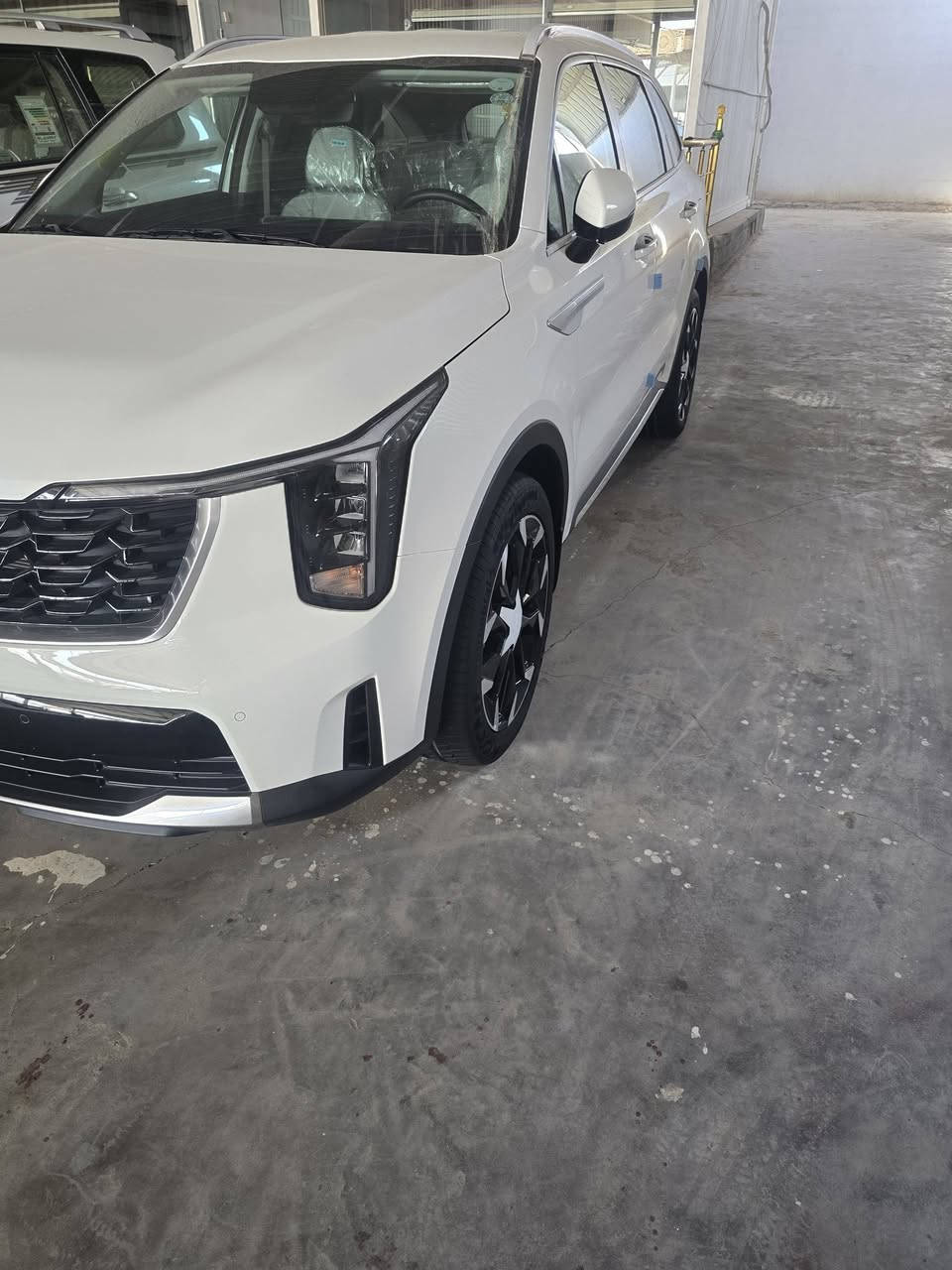 السلام عليكم سورنتو2025رقم اربيل ماشيه1900تعتبرزيرو مواصفات داتشو وكشن كهرباء ويل20 لدنهاري كيجات ديجتال وهذا رقمي *********** واسط الزبيديه

