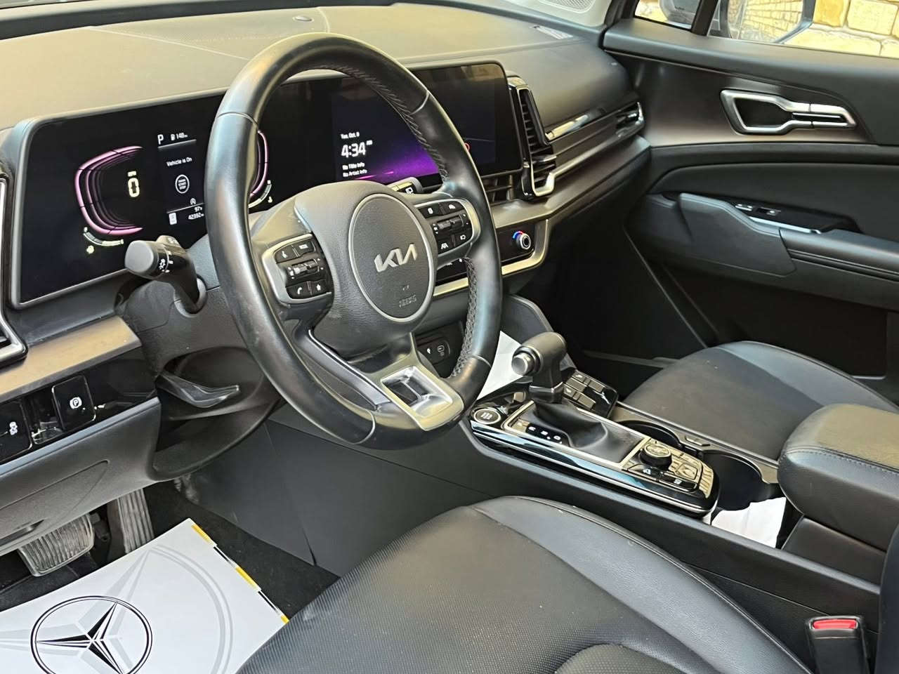 كيا سبورتج موديل 23 فول ماعده الفتحه محرك 2500حادثا فقط جاملغ ومرجع نفسه بدون ايرباك صور الحادث بلمنشور السياره فحص مؤقت تترقم جميع المحافضات ***********
