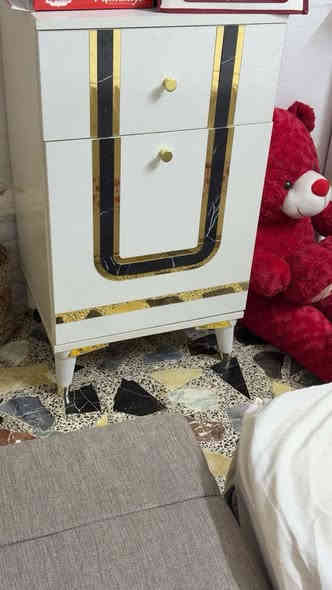 السلام عليكم غرفة تركية نظافة 99‎%‎ ابواب عادية مو سلايت 9 قطع مگانها بغداد السيدية شارع الضريبة سعرها 750 الف وبيها مجال بسيط للسؤال والأستفسار خاص او على الرقم *********** موجود واتساب
